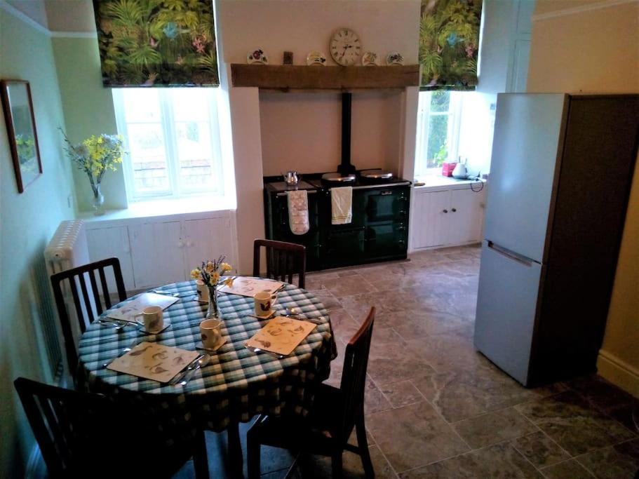 Appartement Tranquil Getaway Near Brecon Beacons à Llandovery Extérieur photo
